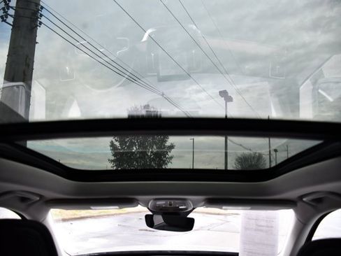 Certified 2025 Volvo XC90 B6 Plus image 22