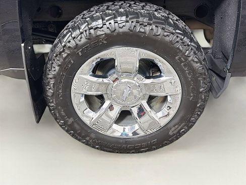 Used 2018 Chevrolet Silverado 1500 LT w/ All Star Edition image 32