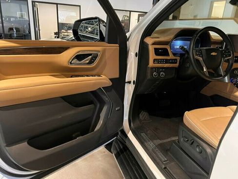 Used 2023 Chevrolet Tahoe Premier w/ Premium Package 2 image 8