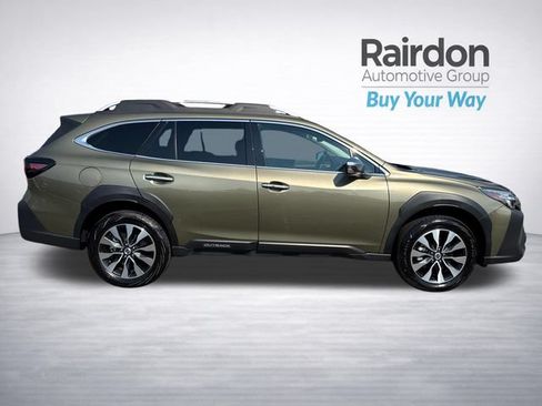 Used 2025 Subaru Outback Touring XT AWD/4WD image 8