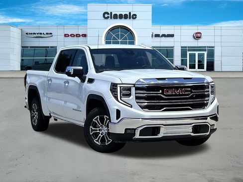 Used 2025 GMC Sierra 1500 SLT RWD image 1
