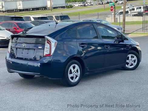 Used 2015 Toyota Prius Two FWD image 2