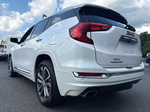 Used 2020 GMC Terrain Denali w/ Denali Premium Package AWD/4WD image 9