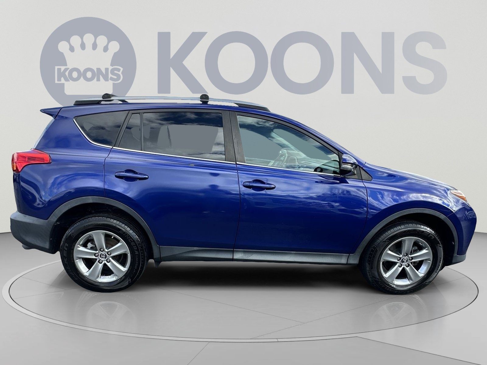 Used 2015 Toyota RAV4 XLE AWD/4WD image 2