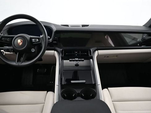 Certified 2026 Porsche Panamera image 9