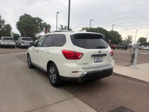 Used 2020 Nissan Pathfinder SV FWD image 7