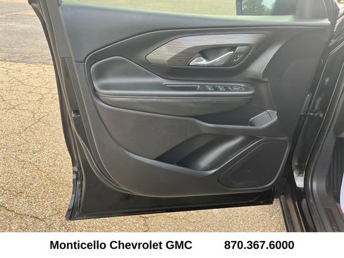 Certified 2024 GMC Terrain SLE w/ Driver Convenience Package FWD image 10