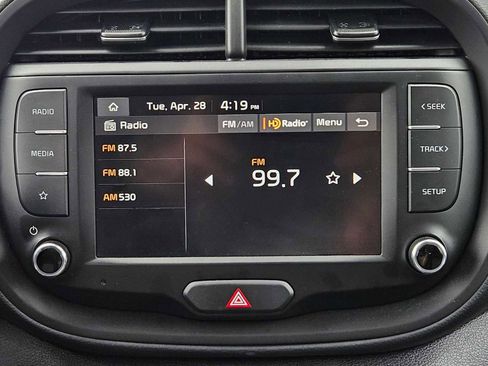 Certified 2025 Kia Soul LX w/ LX Technology Package FWD image 25