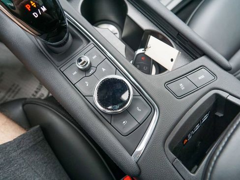 Used 2020 Cadillac XT6 Sport w/ Platinum Package image 33