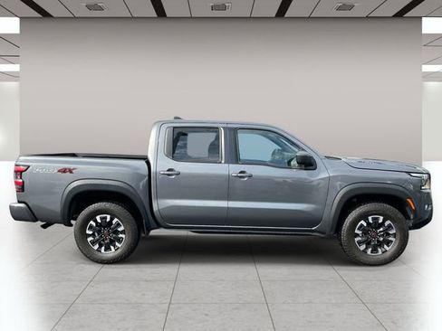 Used 2024 Nissan Frontier PRO-4X AWD/4WD image 2