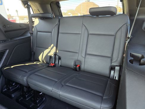 Used 2025 Chevrolet Tahoe Z71 image 10