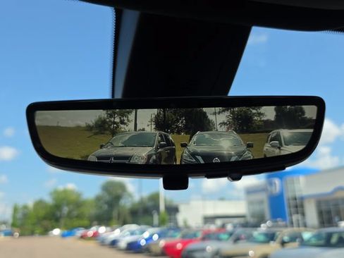 Used 2023 Chevrolet Traverse RS AWD/4WD image 26