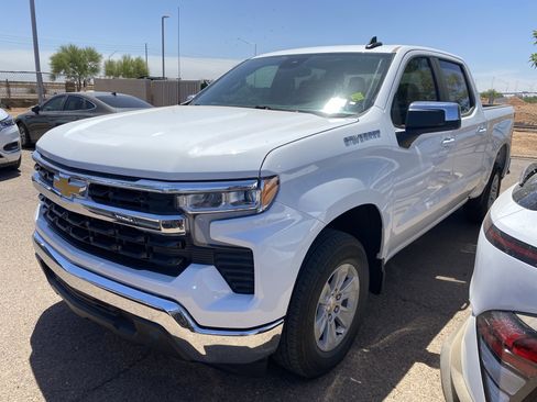Used 2025 Chevrolet Silverado 1500 LT RWD image 5