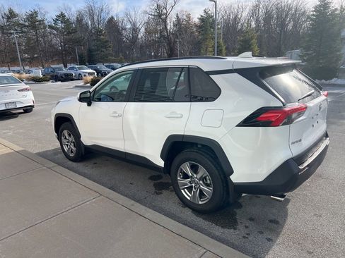 Used 2024 Toyota RAV4 XLE image 40