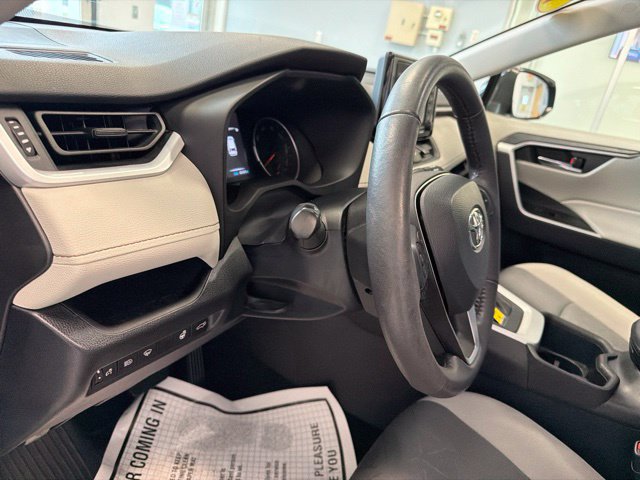 Used 2022 Toyota RAV4 XLE w/ Convenience Package AWD/4WD image 19