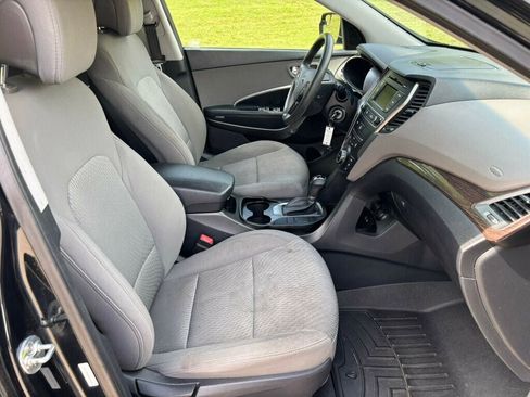 Used 2017 Hyundai Santa Fe Sport FWD image 14