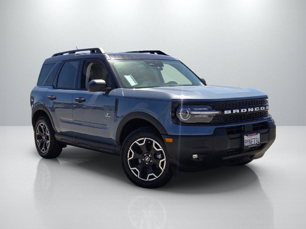 Used 2026 Ford Bronco Sport Outer Banks AWD/4WD image 1