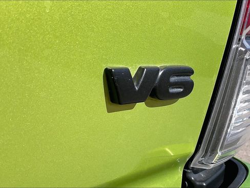 Used 2023 Toyota Tacoma TRD Off-Road image 9