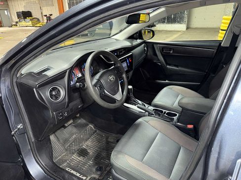 Used 2018 Toyota Corolla LE FWD image 27