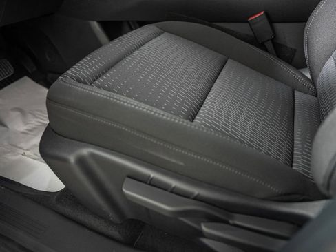 New 2026 Chevrolet Equinox LT w/ Safety and Technology Package FWD image 33