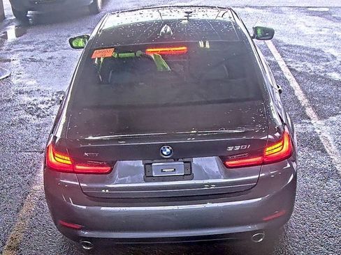 Used 2022 BMW 330i xDrive Sedan w/ Premium Package 2 image 4