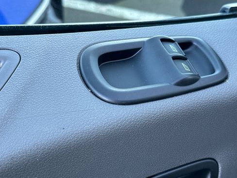 Used 2023 Ford Transit 350 XLT image 11