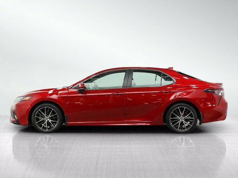 Used 2023 Toyota Camry XLE FWD image 2