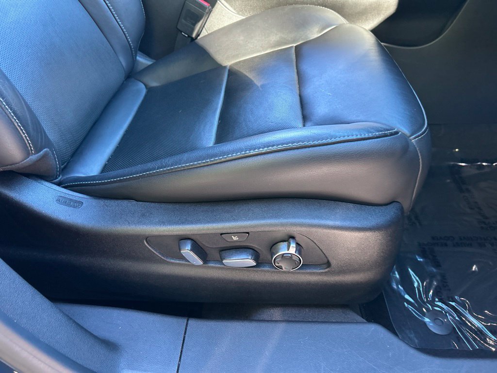 Used 2019 Cadillac XT4 Premium Luxury FWD image 36