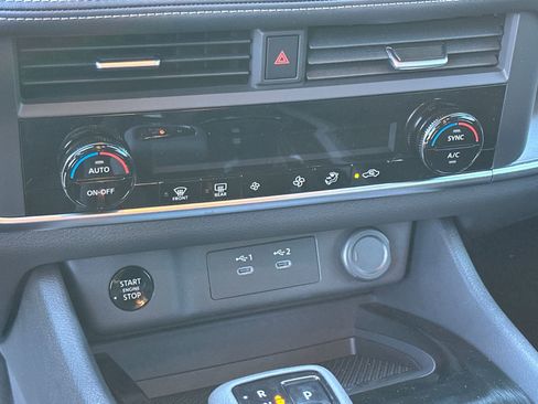 New 2026 Nissan Rogue SV image 31