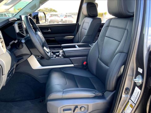 Used 2024 Toyota Tundra Limited image 7