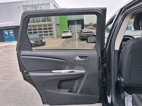 Used 2018 Dodge Journey SE FWD image 16