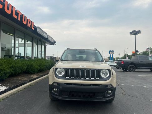 Used 2015 Jeep Renegade Latitude w/ Popular Equipment Group AWD/4WD image 2