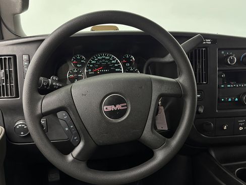 Used 2016 GMC Savana 2500 RWD image 17