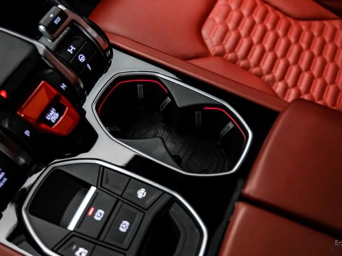 Used 2022 Lamborghini Urus image 64