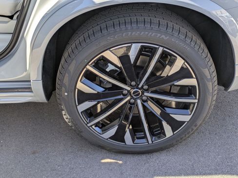 New 2026 Volvo XC90 T8 Ultra w/ Protection Package Premier AWD/4WD image 17