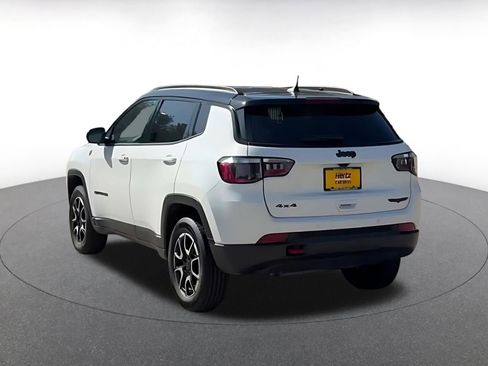 Used 2025 Jeep Compass Trailhawk AWD/4WD image 11