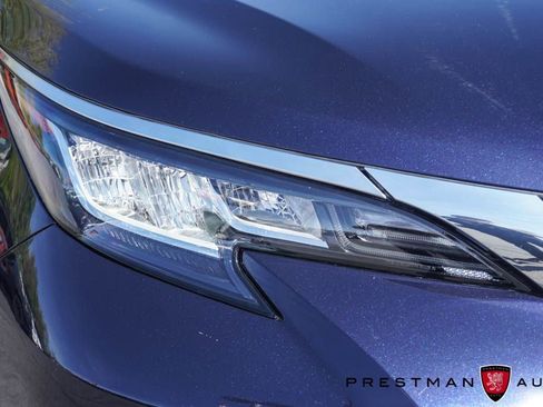 Used 2025 Toyota Sienna XLE w/ XLE Plus Package image 14