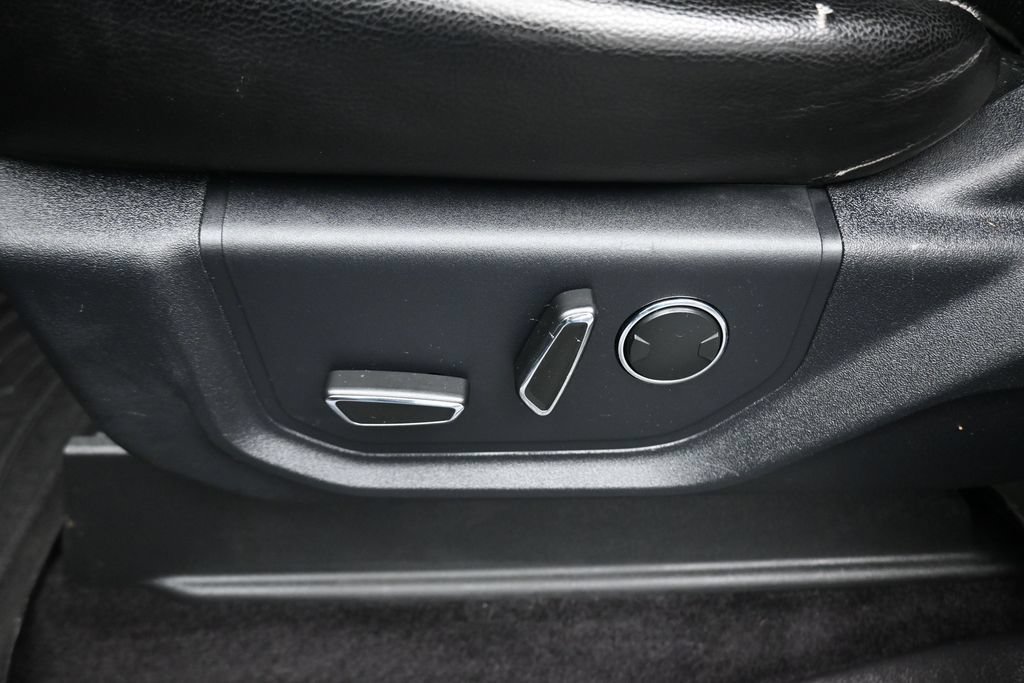 Used 2016 Ford F150 Lariat AWD/4WD image 12