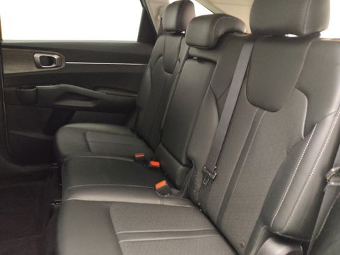 Used 2022 Kia Sorento S image 18