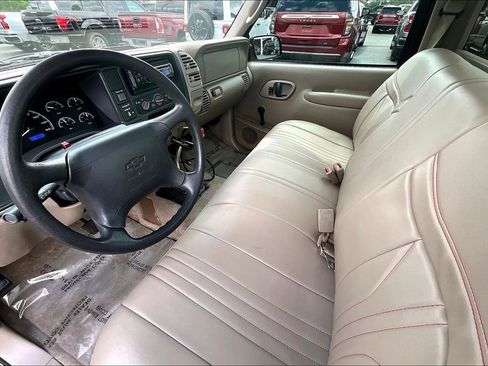 Used 1997 Chevrolet Silverado 1500 2WD Regular Cab image 10