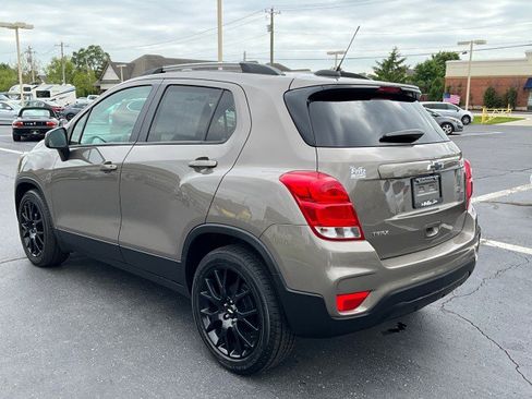 Used 2021 Chevrolet Trax LT w/ Sport Edition FWD image 5