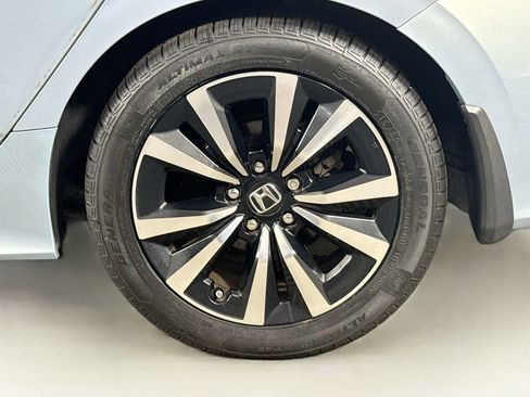 Used 2022 Honda Civic EX image 9