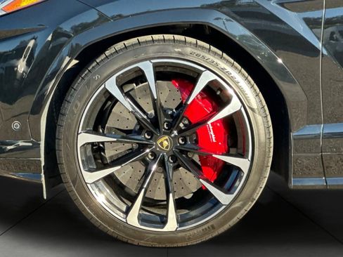 Used 2022 Lamborghini Urus image 4