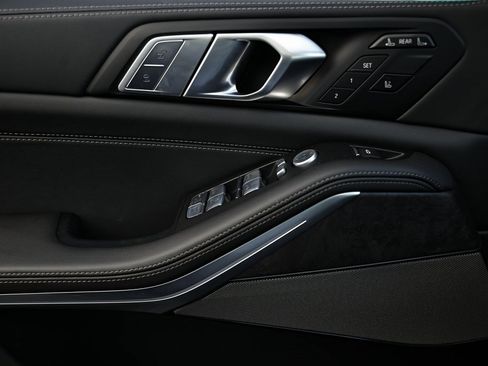 New 2026 BMW X7 xDrive40i w/ Premium Package image 14