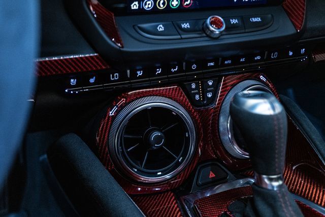 Used 2019 Chevrolet Camaro ZL1 RWD image 27
