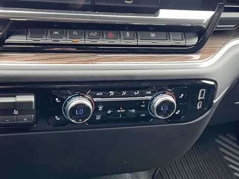 New 2026 GMC Sierra 1500 Elevation image 21