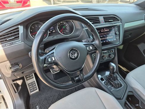Used 2021 Volkswagen Tiguan SE R-Line FWD image 16