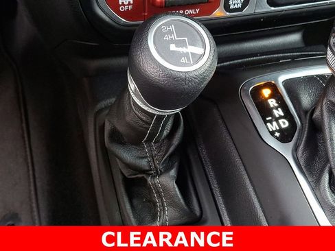 Used 2025 Jeep Wrangler Rubicon image 23