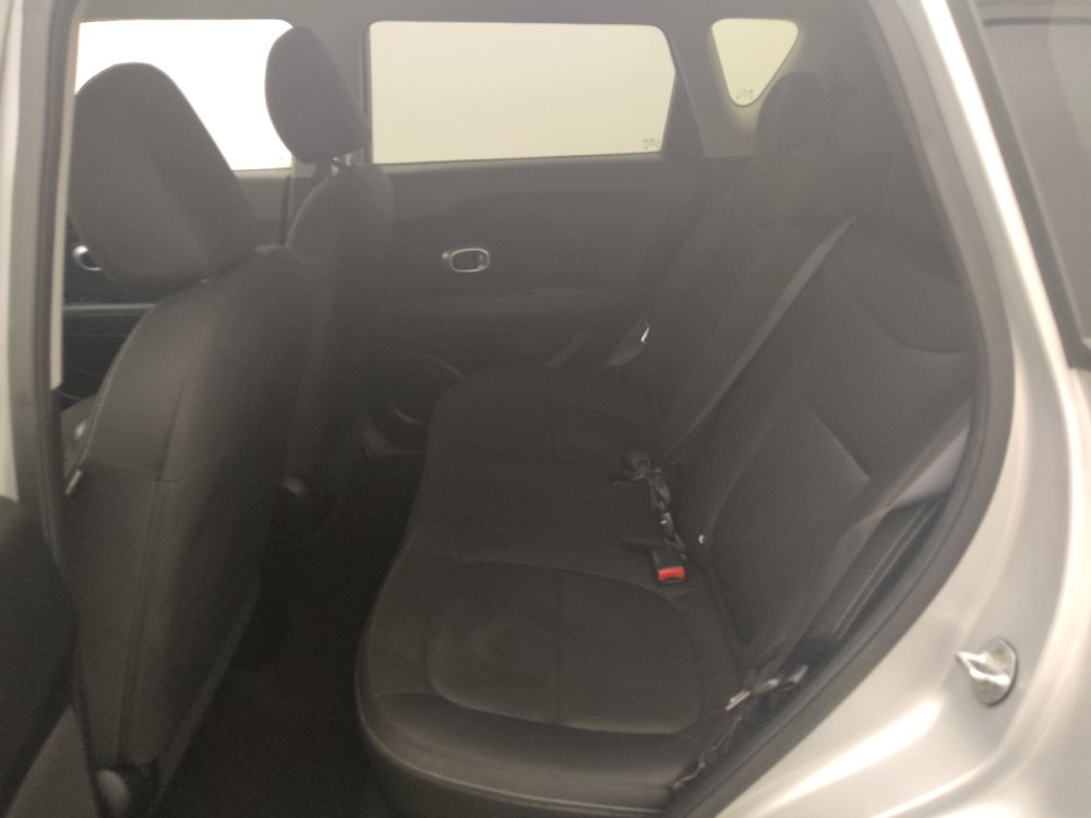 Used 2016 Kia Soul w/ Convenience Package FWD image 18