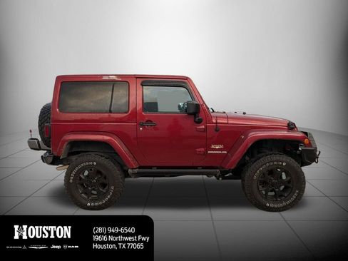 Used 2012 Jeep Wrangler Sahara w/ Connectivity Group image 13